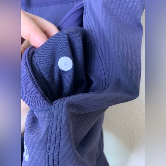 Lululemon Purple Studio Crop Pants Size 4 - Picture 5 of 6